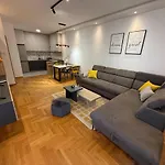 Acros Apartmán