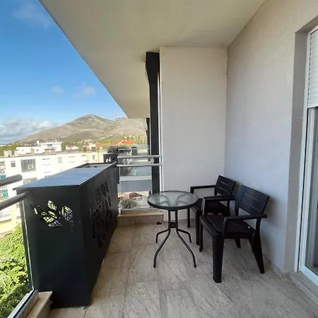 Acros Apartment