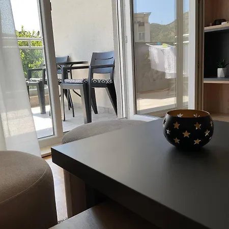 Acros * Τρέμπινιε