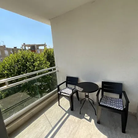 Acros Apartment *