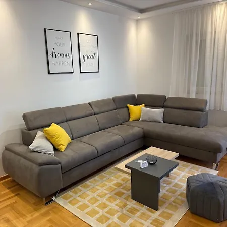 Acros Τρέμπινιε